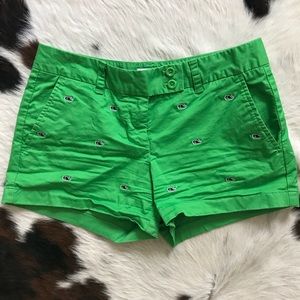 Vineyard Vines green whale shorts 🐳